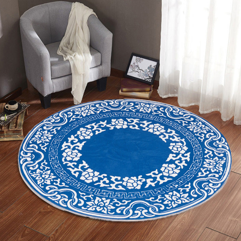 Vintage Floral Pattern Carpet Blue and Black Polyester Carpet Washable Pet-Friendly Non-Slip Carpet for Living Room
