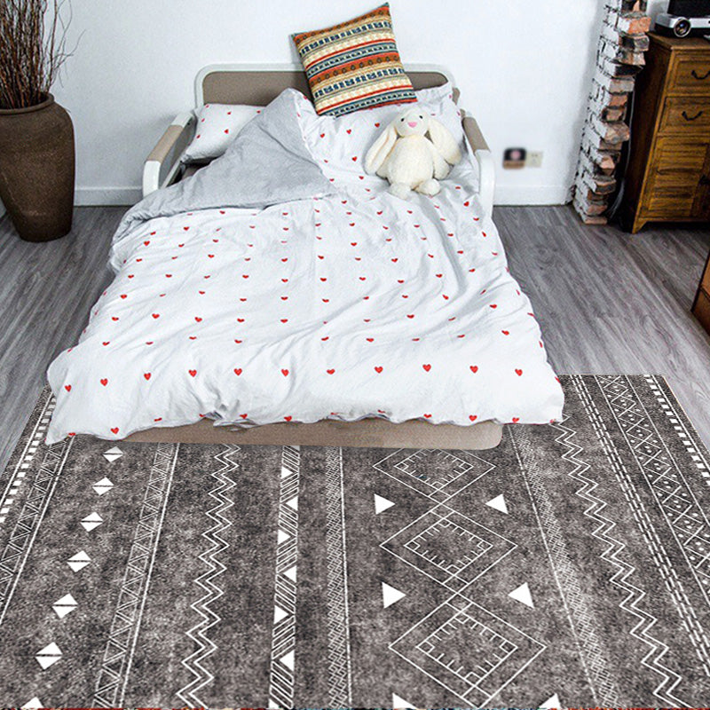 White and black bohemian carpet Polyester striped pattern carpet pet-friendly washable non-slip backing carpet for decoration