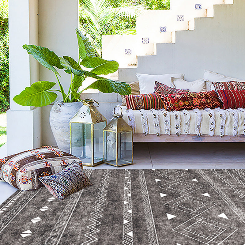 White and black bohemian carpet Polyester striped pattern carpet pet-friendly washable non-slip backing carpet for decoration