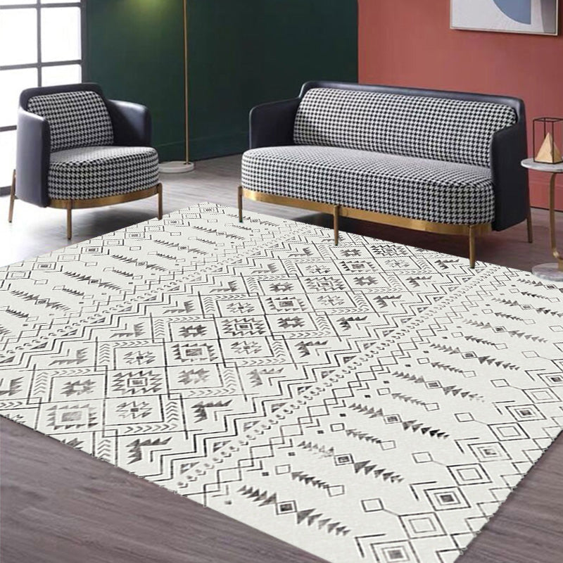 White and black bohemian carpet Polyester striped pattern carpet pet-friendly washable non-slip backing carpet for decoration