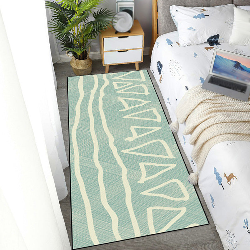 Unique Heart Pattern Rug Black and Green Moroccan Rug Polyester Pet-Friendly Non-Slip Back Washable Rug for the Living Room