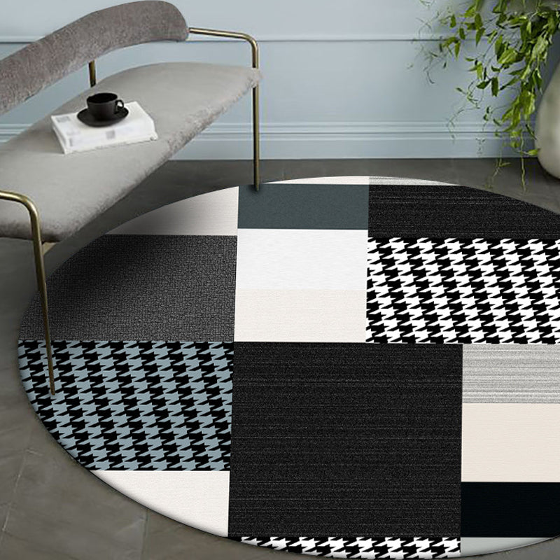 Stylish geometric patterned carpet with houndstooth black modern carpet polyester pet-friendly washable non-slip carpet for the bedroom