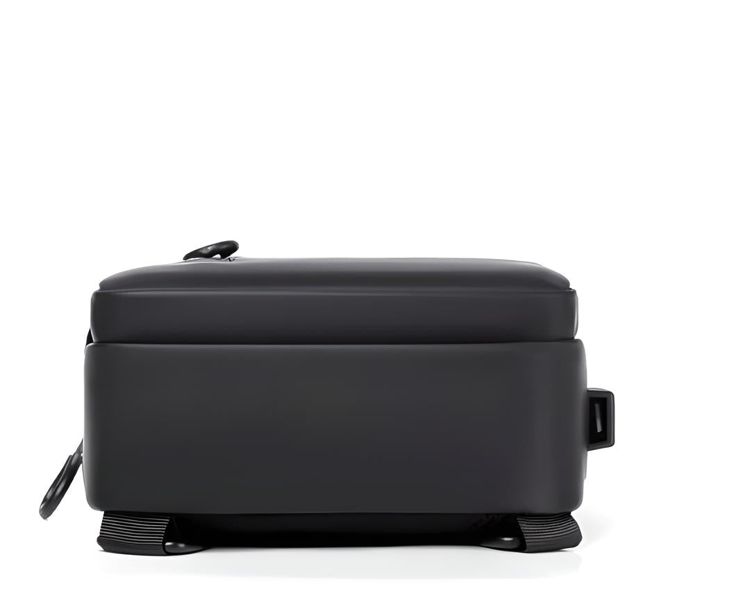 AquaGuard Luxe Shoulder Bag | Waterproof and anti-theft design for a safe style