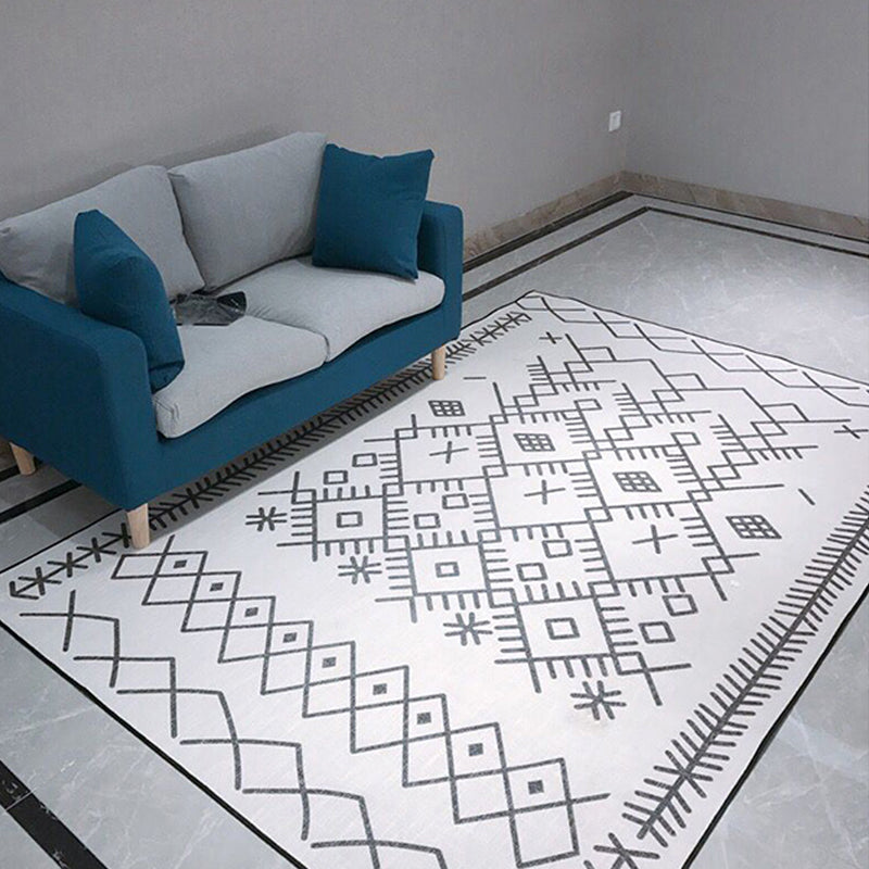 Light Gray Bedroom Rug Southwestern Tribal Geometric Pattern Rug Polypropylene Machine Washable Non-Slip Back Rug