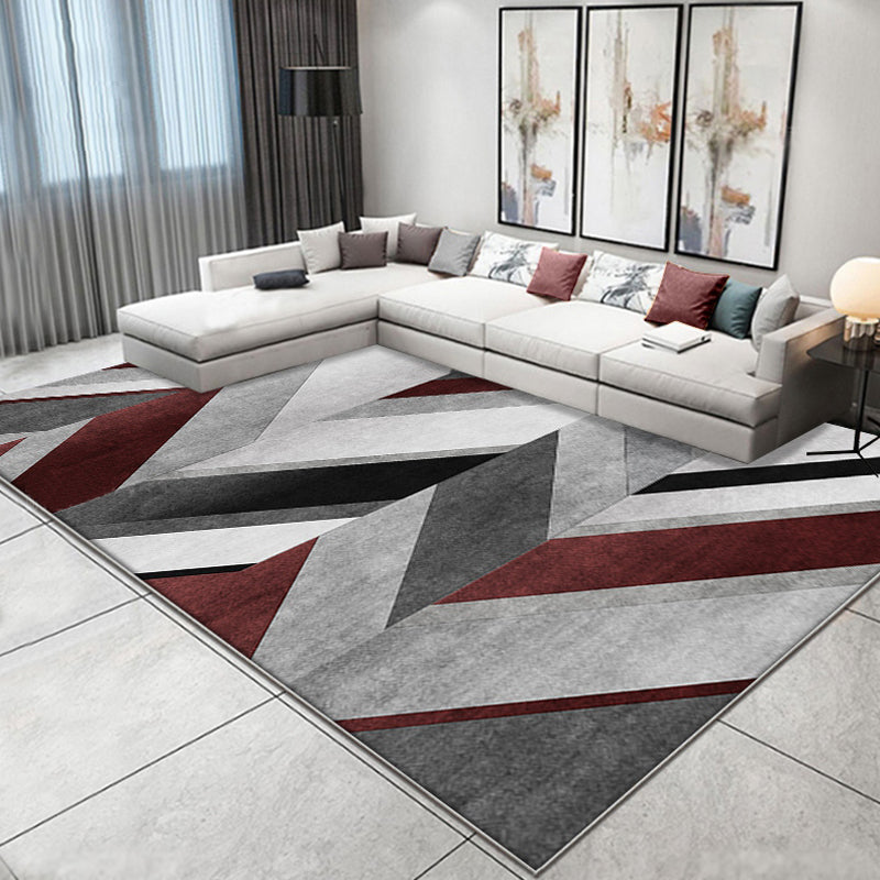 High-quality gray rug with striped pattern made of polyester, washable, non-slip backing, pet-friendly rug for the living room