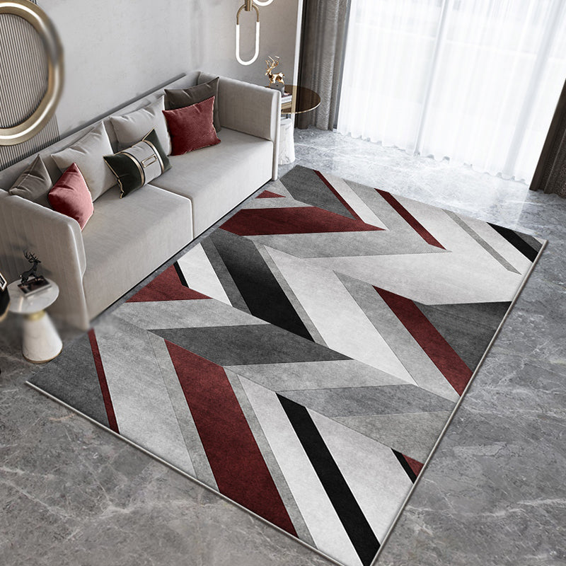 High-quality gray rug with striped pattern made of polyester, washable, non-slip backing, pet-friendly rug for the living room