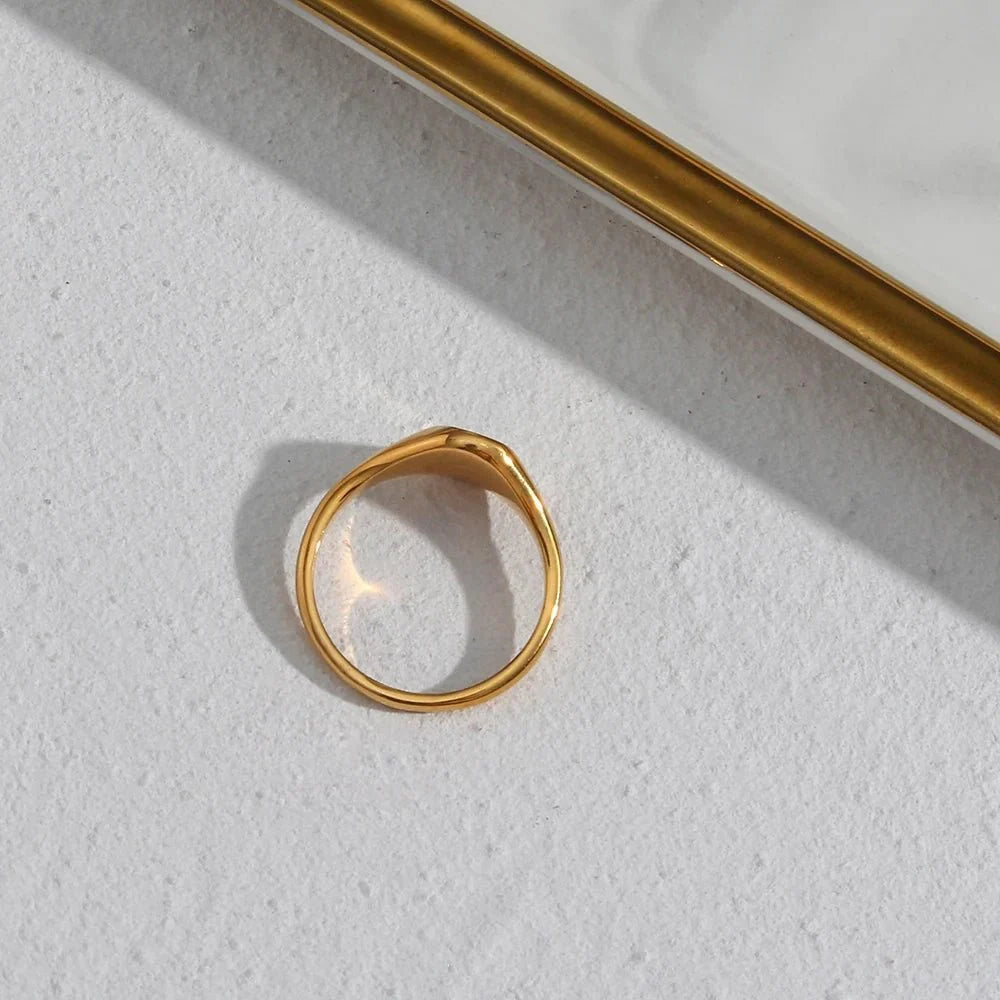18k Dainty Floral Signet Rings