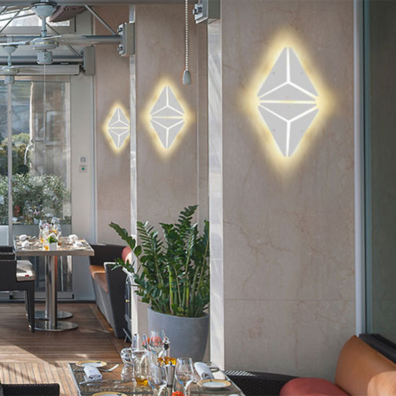 Simple Style Triangle Metal Wall Sconce Light Gold/Black/White LED Wall Light Fixture in Warm/White Light for Corridor