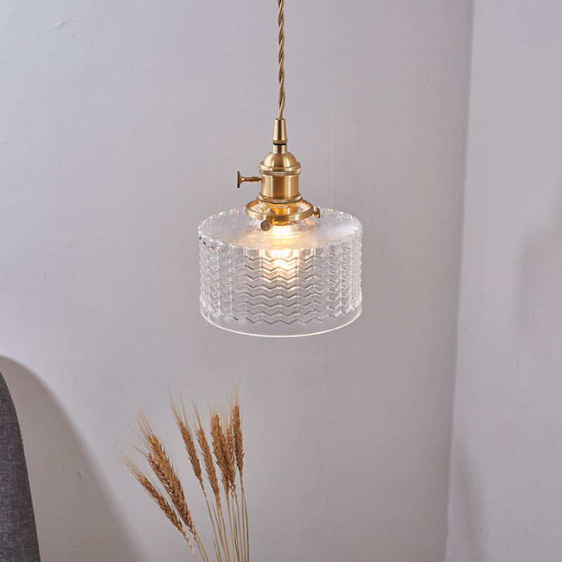 Luxurious glow in minimalist design