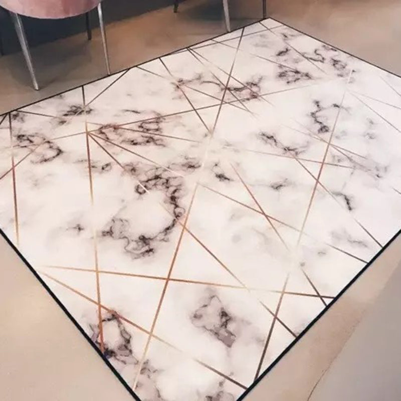 Novelty Bedroom Carpet in White Geometry Marble Print Carpet Polyester Washable Carpet