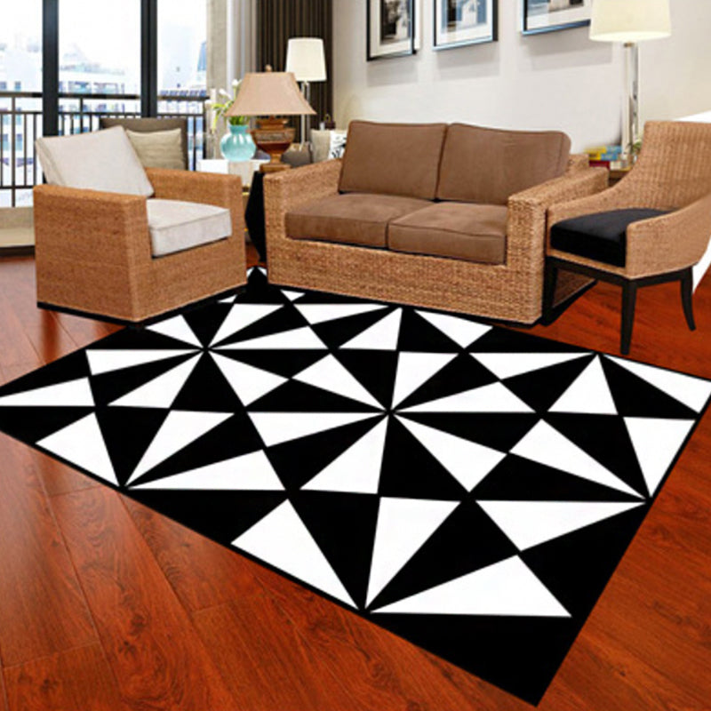 Modernist geometric pattern rug black polyester rug non-slip pet-friendly washable rug for bedroom