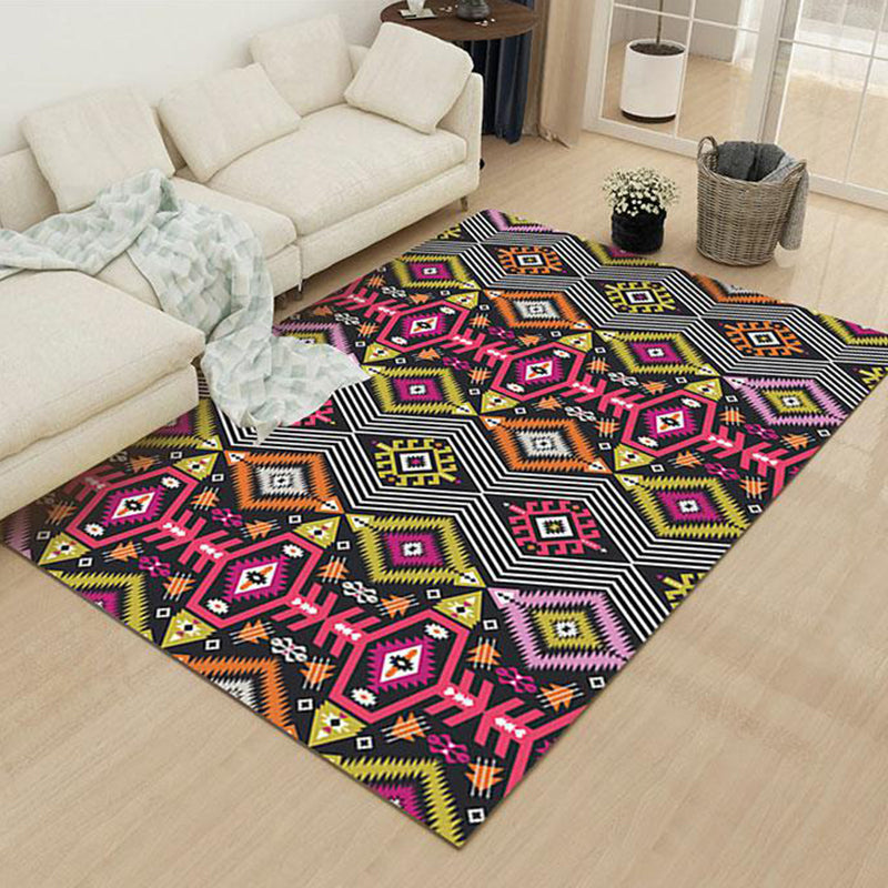 Indian Tribal Diamond Stylish Rug Striped Geometric Rug Made of Polyester Pet-Friendly Stain-Resistant Rug for Indoor Use