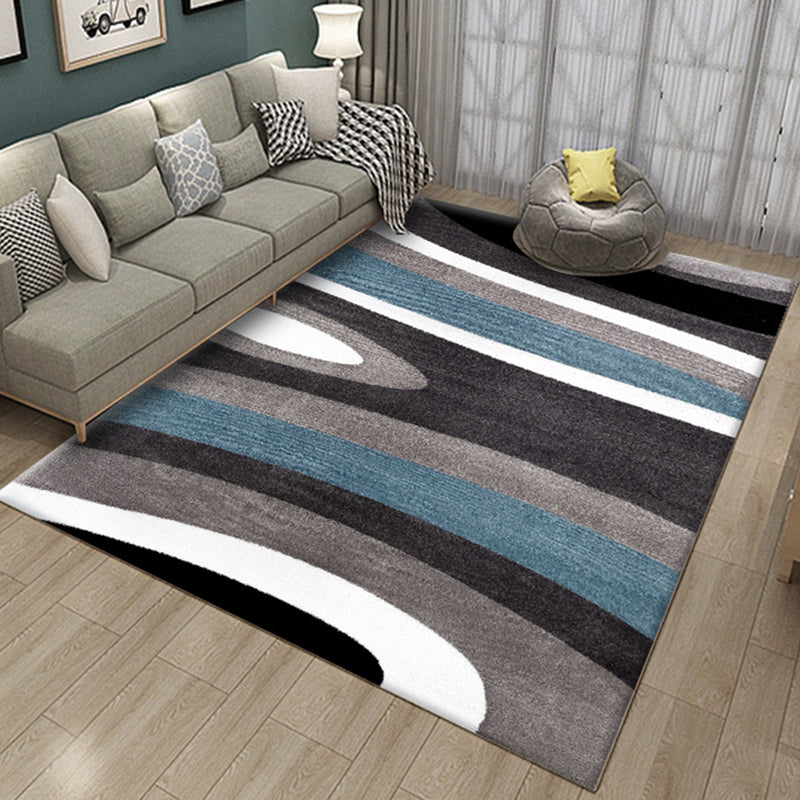 Novelty Stripe Curve Pattern Rug in Black and Gray Polyester Rug Washable Rug for the Living Room