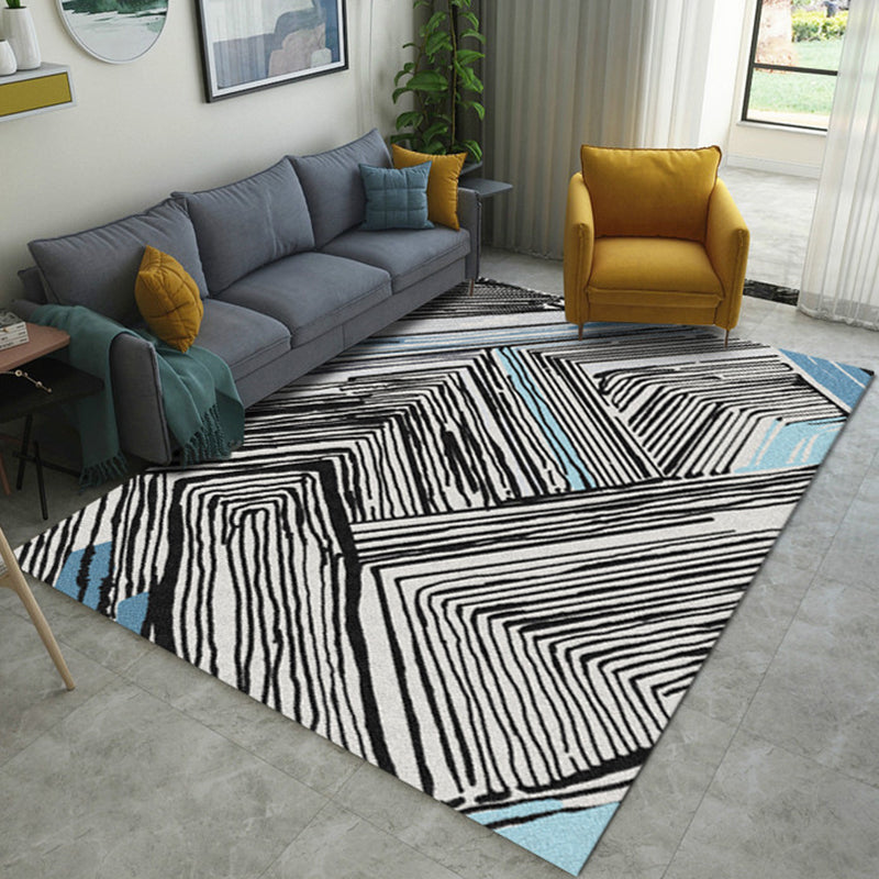 Novelties Bedroom Carpet in Black and White Geometric Stripes Print Carpet Polyester Washable Area Rug