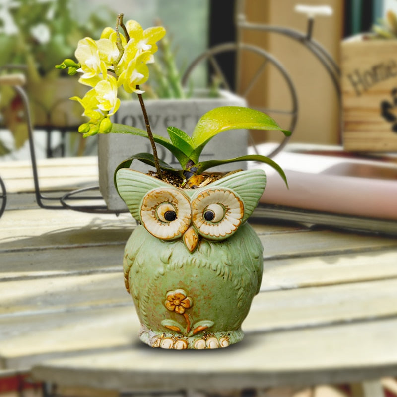 Modern Decorative Flower Pot with Owl Design