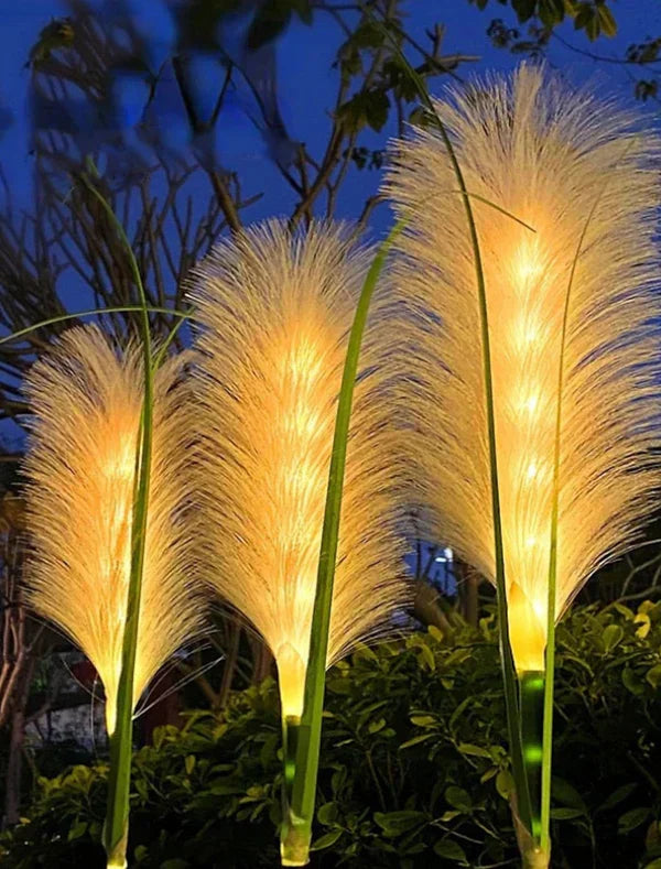 Decorative Rattan Garden Lighting – Solar Lamp in Grass Design for Outdoor Use