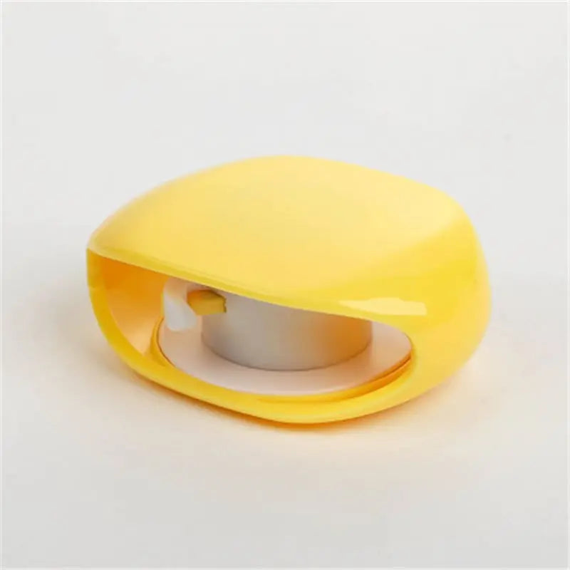Automatic Cable Reel – Retractable Organizer for USB & Headphone Cables