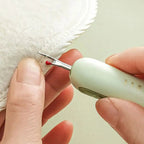 2-in-1 Needle Threader & Seam Ripper
