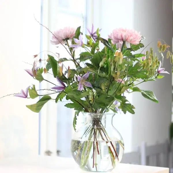 DIY Spiral Flower Stem Holder – Effortless Flower Arrangements