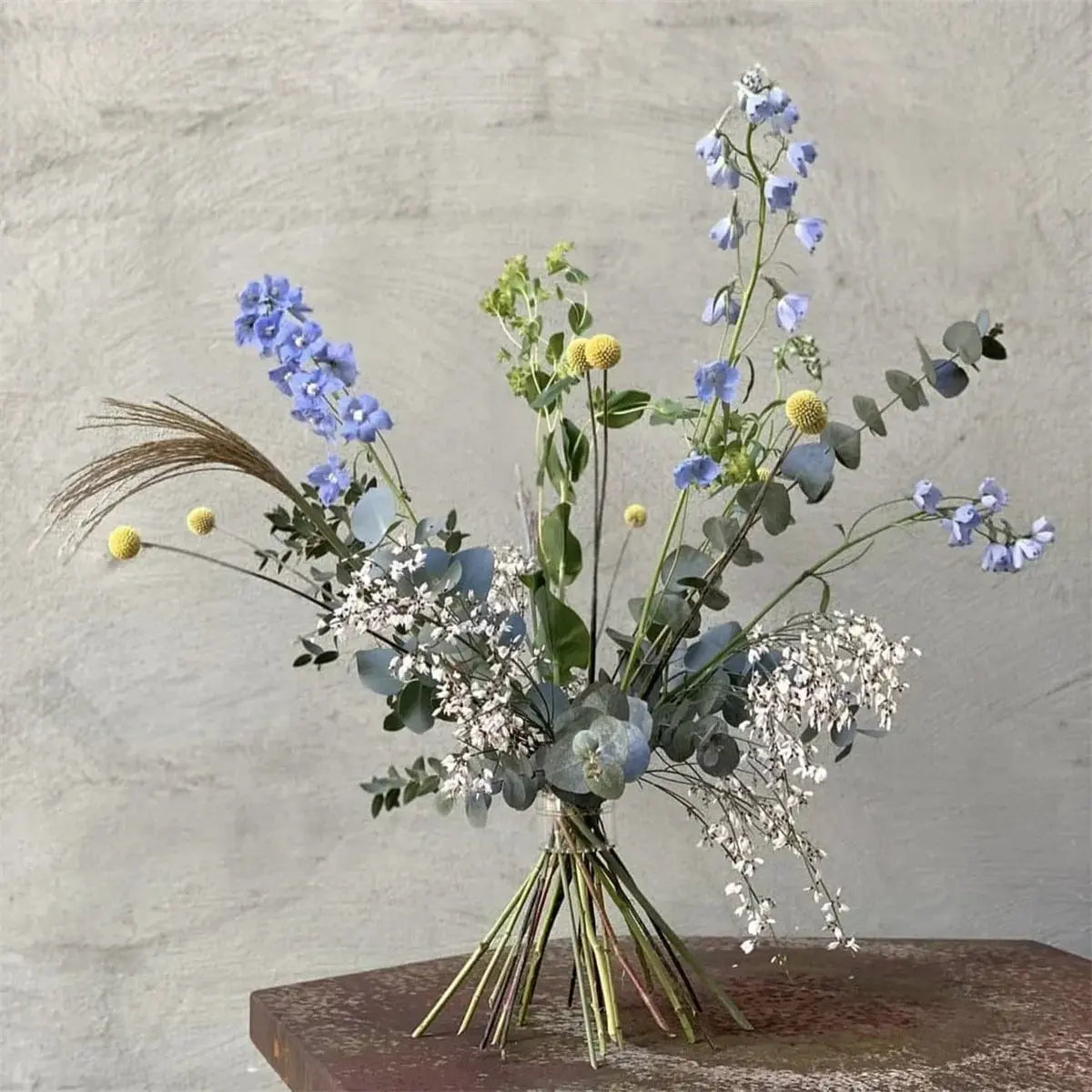 DIY Spiral Flower Stem Holder – Effortless Flower Arrangements