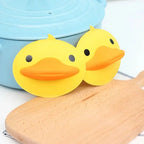 Yellow Ducks heat-resistant silicone mat