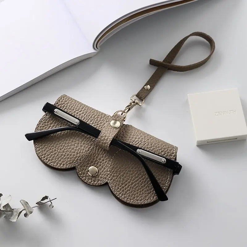 Soft glasses case made of synthetic leather with pRedective function