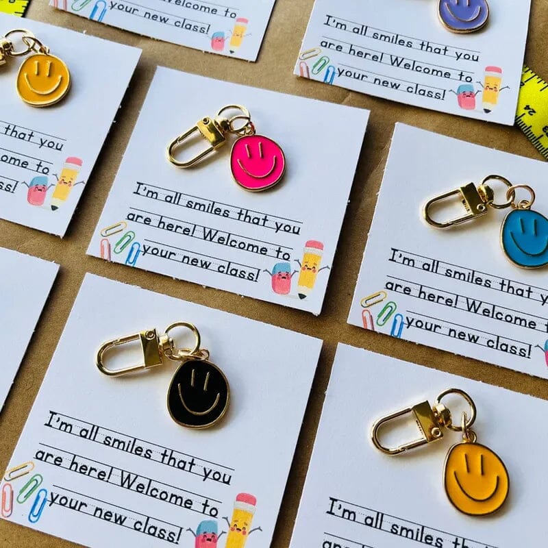 Gifts for the first day of school for students/Welcome to your new class