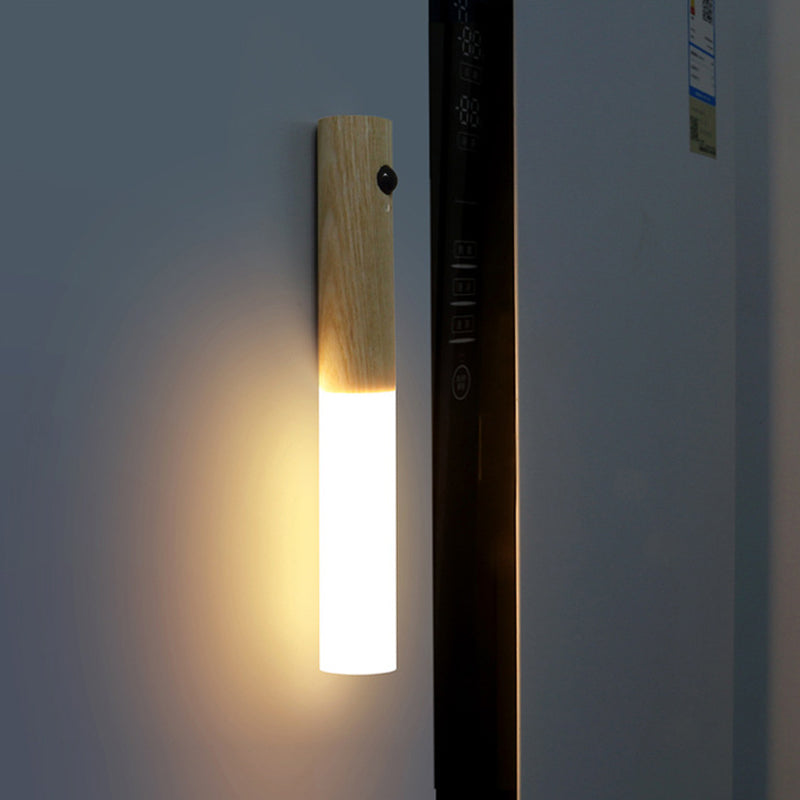 Night light with sensors