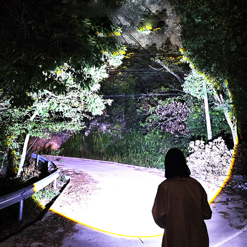 Rechargeable LED Flashlight with 750-Lumen Output and 200 m Range