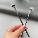 Wavy Eyelash Brush