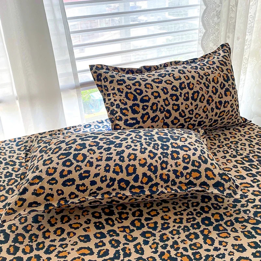 Luxury Duvet Cover with Leopard Print
