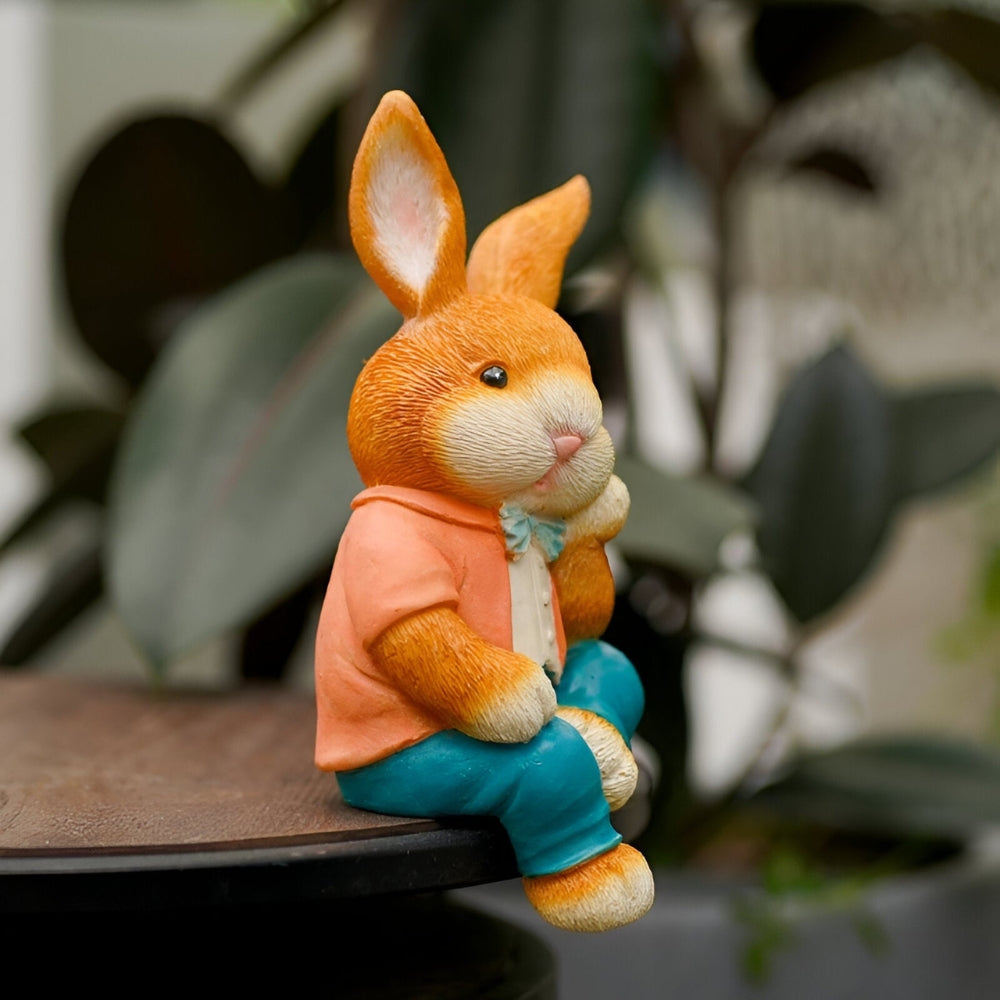 Sitting rabbit sculpture for playful and modern desk or shelf decoration