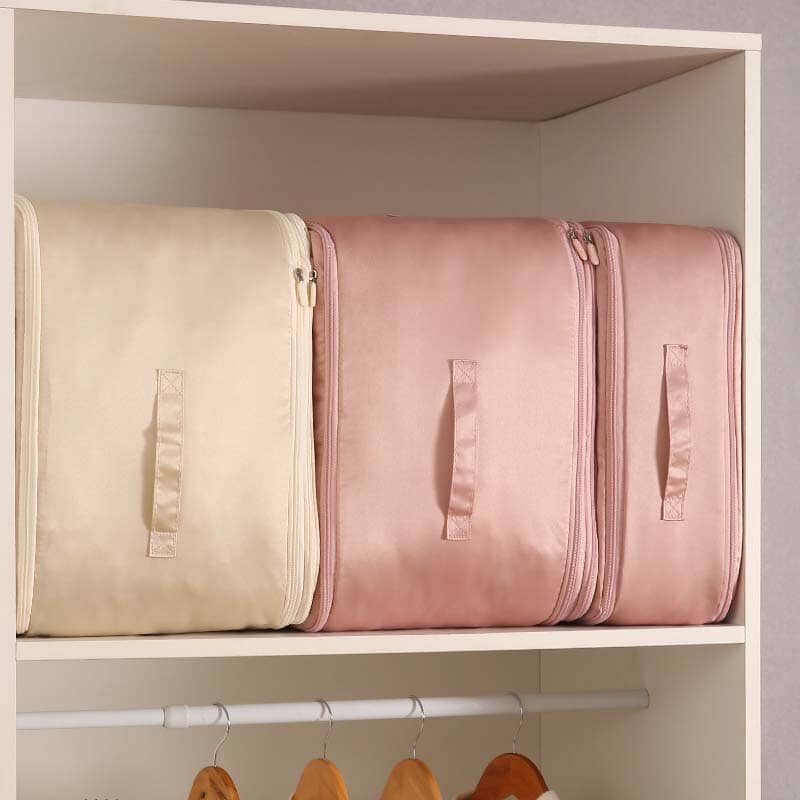 Extremely space-saving, self-compression Organizer