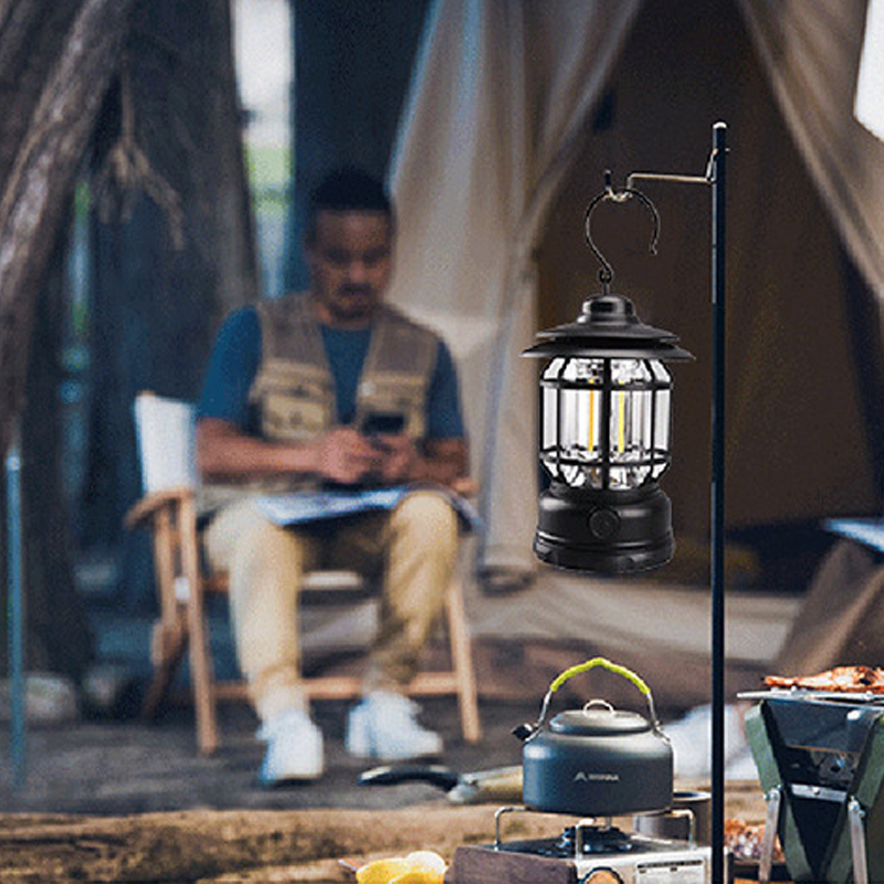 Portable multifunctional outdoor camping lamp