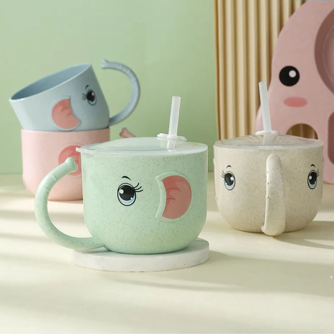 Children's drinking cup with straw