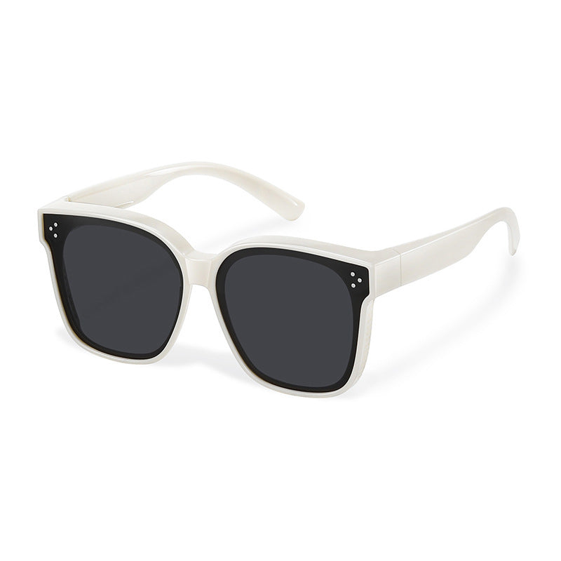Universal models of myopic sunglasses