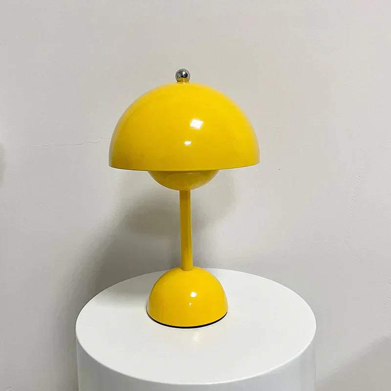 Bud LED table lamp – Metal, modern, 220V