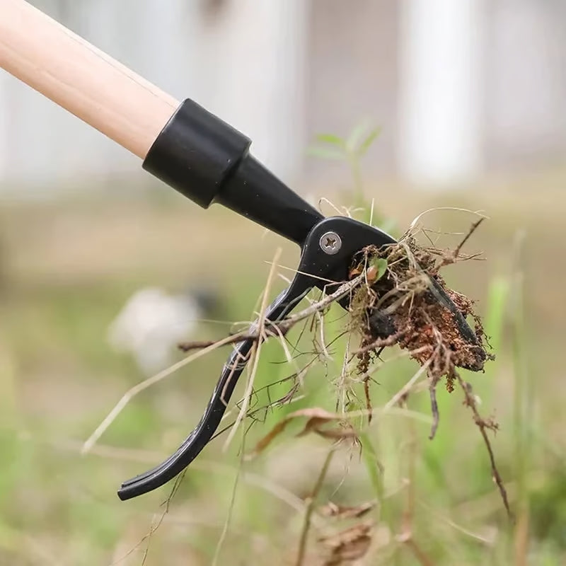 Manual gardening tool