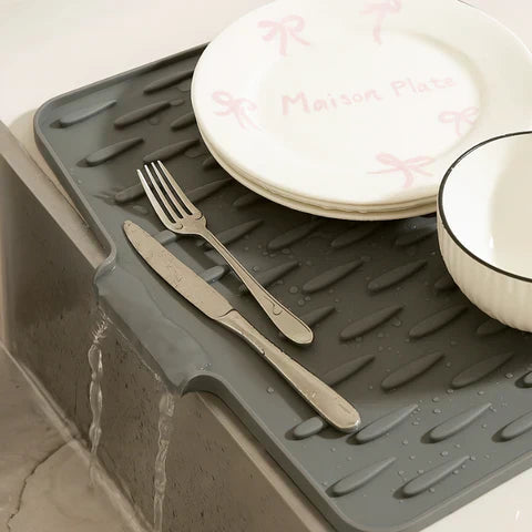FlexiDry Silicone-Dry Mat – Heat Resistant, Non-Slip & Space-Saving Design