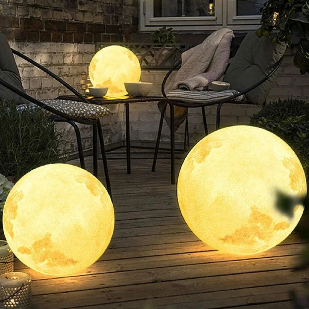 Selene Moon Garden Light