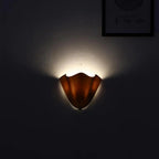 Retro Wall Lamp of Colored Glass in Skirt-Shaped Shell Pattern