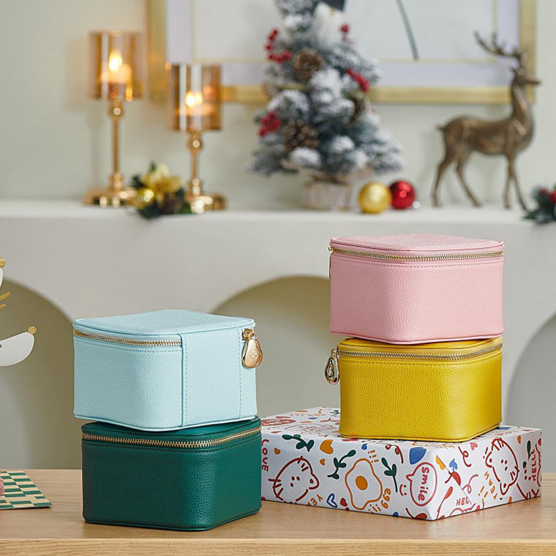 Leather jewelry box for travel