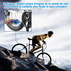 Tool for cleaning the bicycle chain