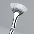 Wavy Eyelash Brush