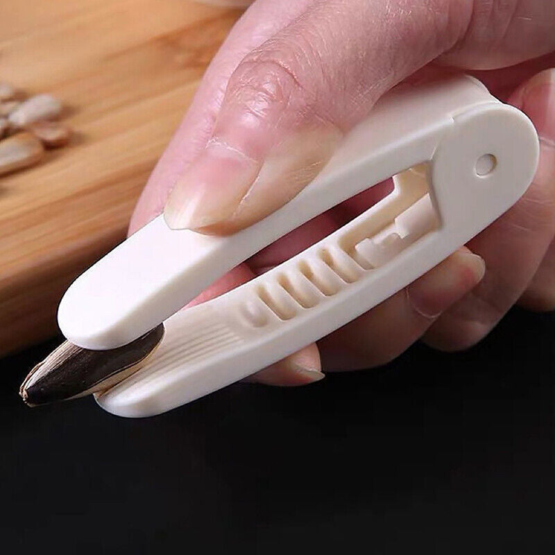 Peanut Seed Peel Plastic Peanut Clip