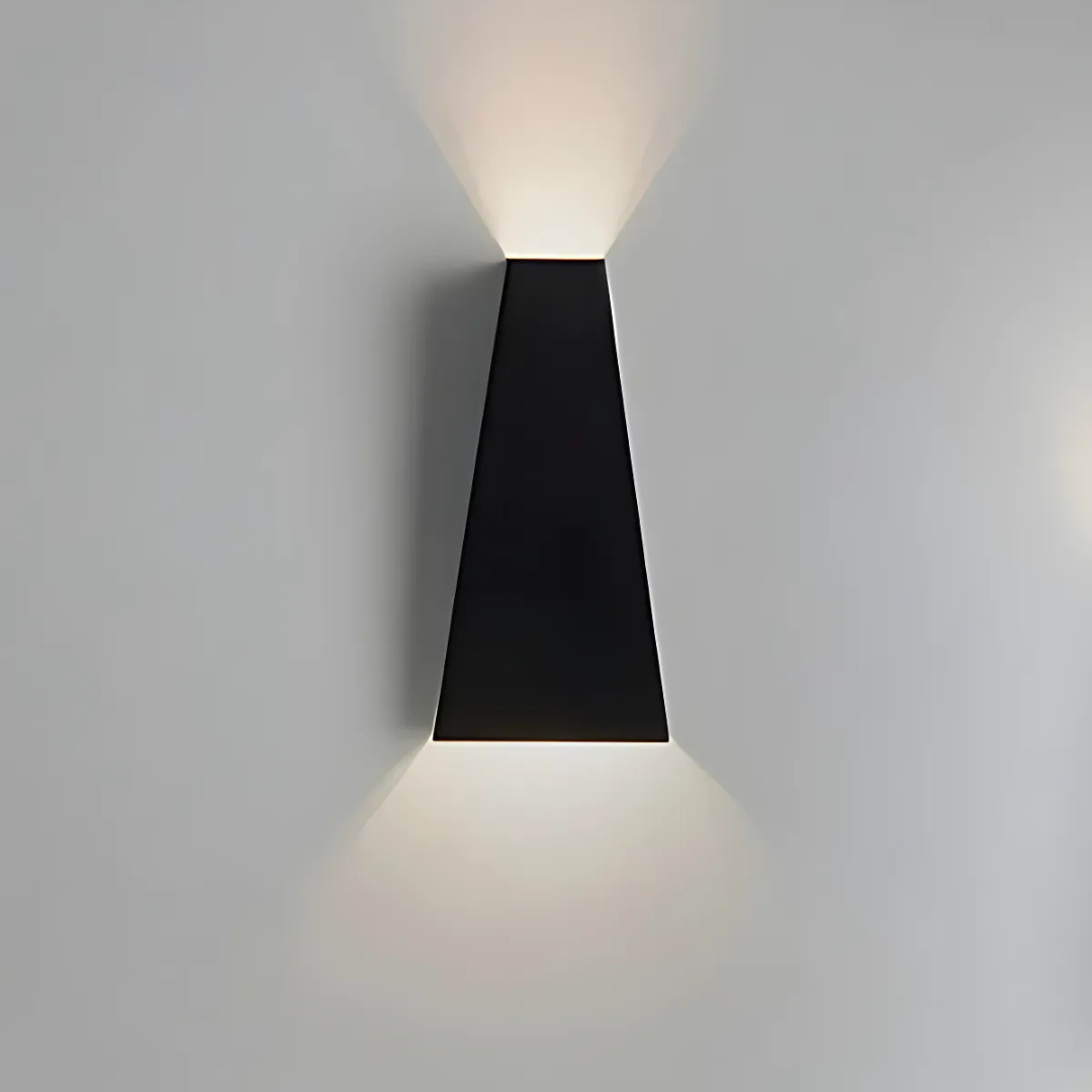 Minimalistic LED Wall Lamp