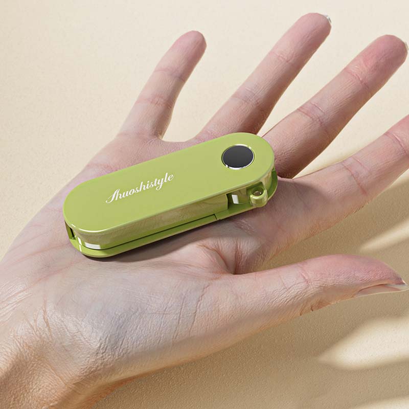 Mini portable folding peeler