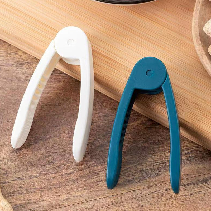 Peanut Seed Peel Plastic Peanut Clip