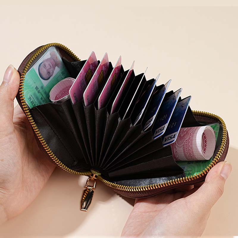 Avocado-shaped multifunctional card holder