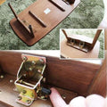 Folding hinge with lock